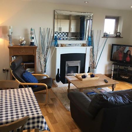 Crud Yr Awel Apartment Y Felinheli Екстериор снимка