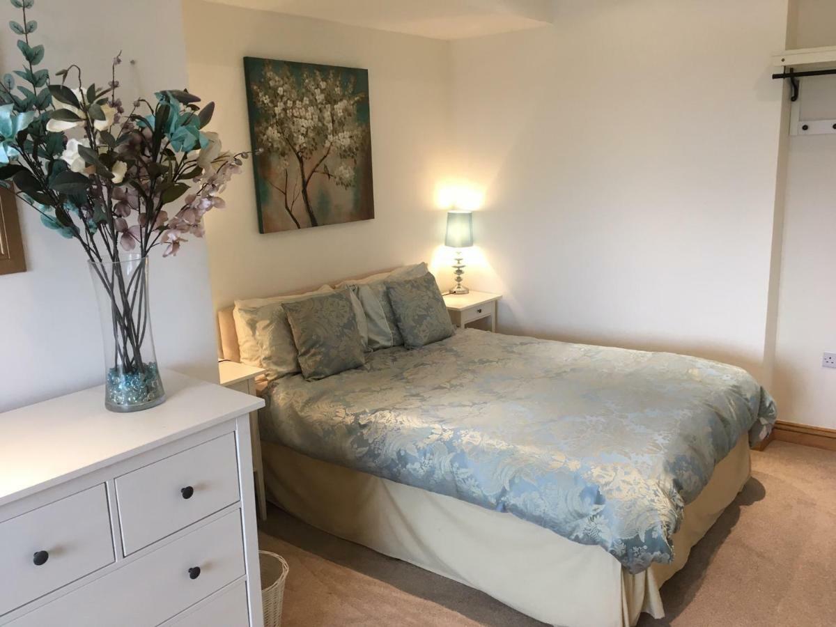 Crud Yr Awel Apartment Y Felinheli Екстериор снимка